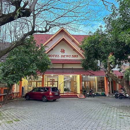 Hotel Dewi Sri Redpartner Yogyakarta Extérieur photo
