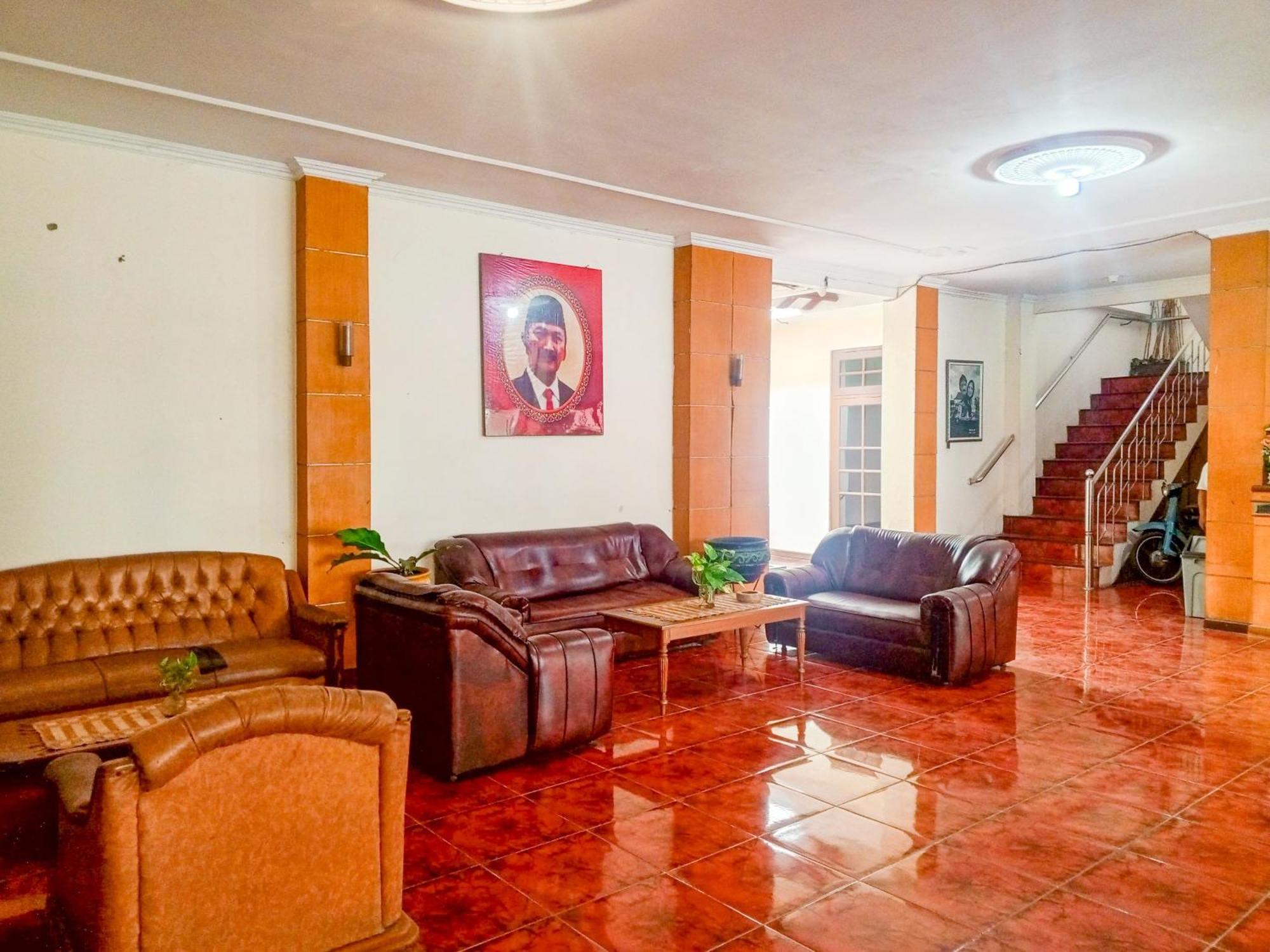 Hotel Dewi Sri Redpartner Yogyakarta Extérieur photo